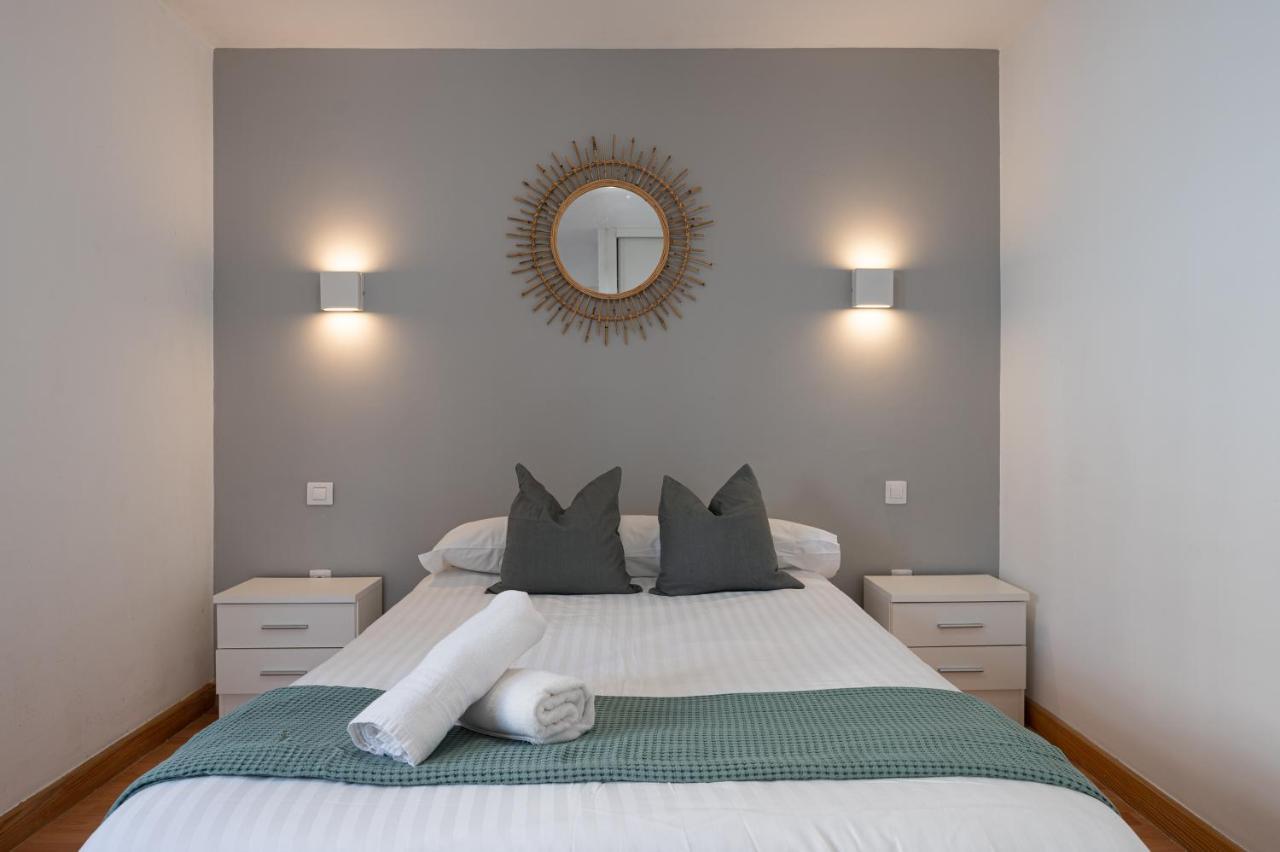 Homeforguest Apartment With Pool And Terrace 1 Min From The Beach كوراليهو المظهر الخارجي الصورة