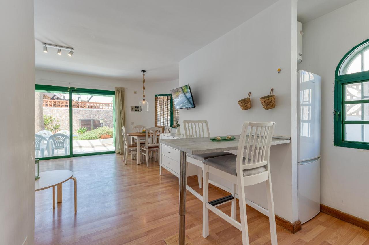 Homeforguest Apartment With Pool And Terrace 1 Min From The Beach كوراليهو المظهر الخارجي الصورة