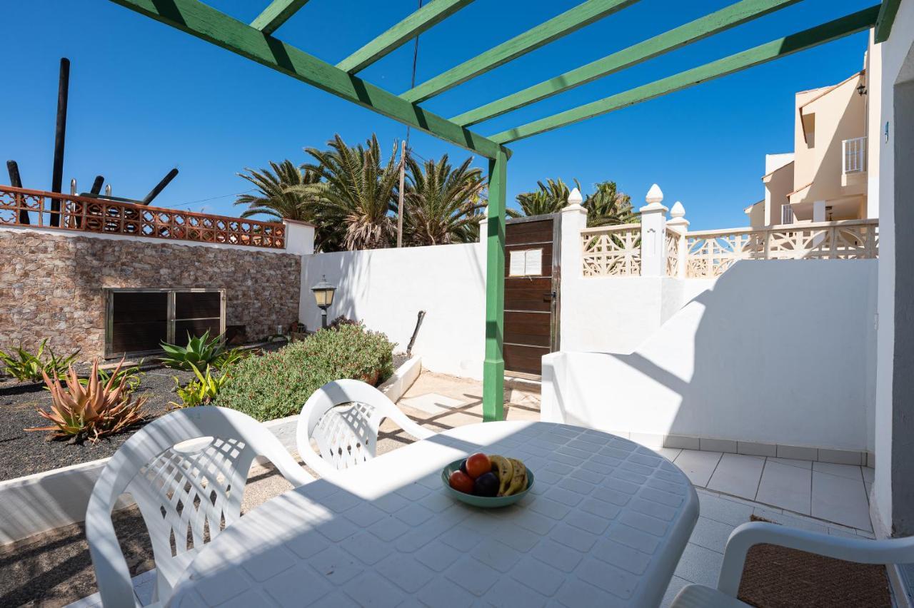Homeforguest Apartment With Pool And Terrace 1 Min From The Beach كوراليهو المظهر الخارجي الصورة
