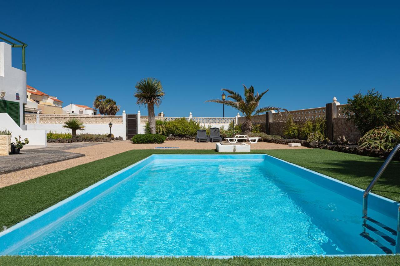 Homeforguest Apartment With Pool And Terrace 1 Min From The Beach كوراليهو المظهر الخارجي الصورة
