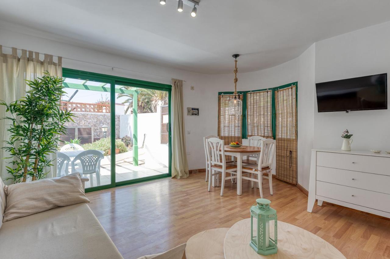 Homeforguest Apartment With Pool And Terrace 1 Min From The Beach كوراليهو المظهر الخارجي الصورة