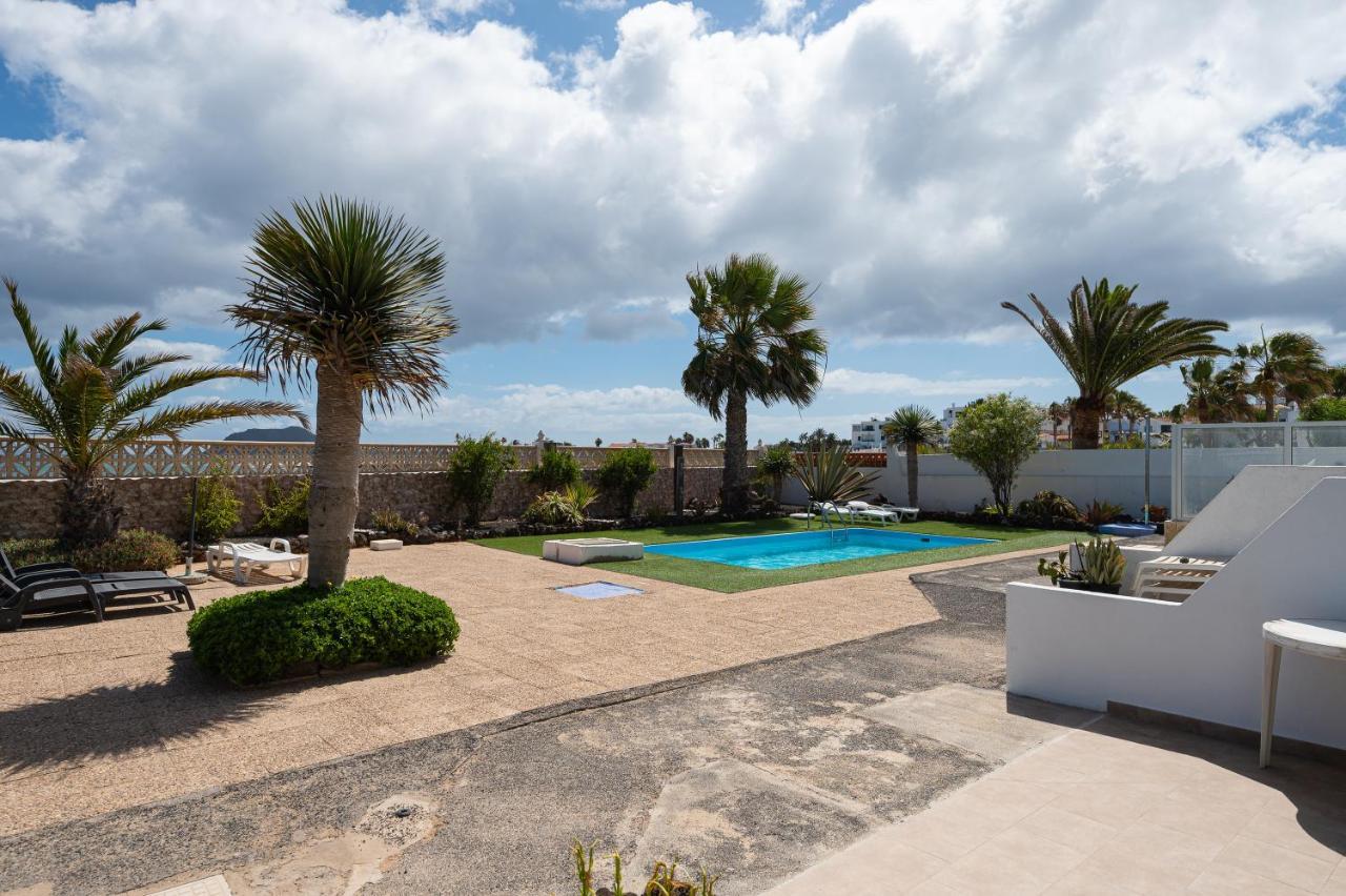 Homeforguest Apartment With Pool And Terrace 1 Min From The Beach كوراليهو المظهر الخارجي الصورة