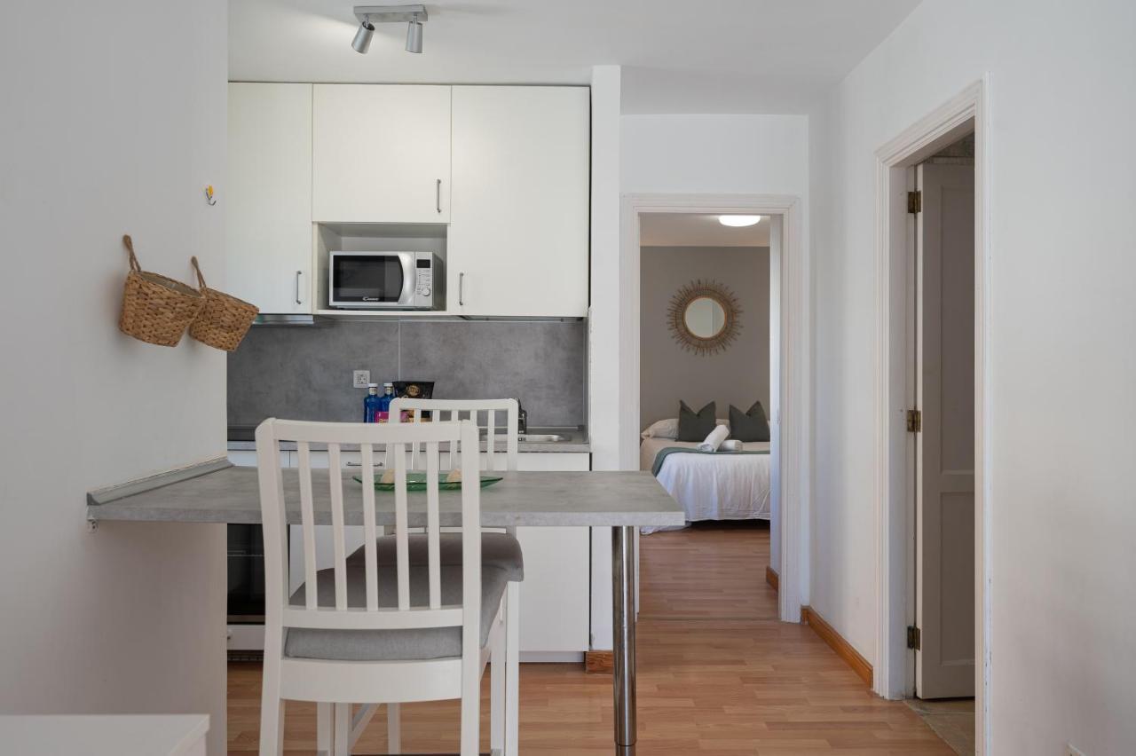 Homeforguest Apartment With Pool And Terrace 1 Min From The Beach كوراليهو المظهر الخارجي الصورة