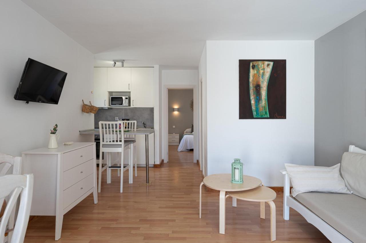Homeforguest Apartment With Pool And Terrace 1 Min From The Beach كوراليهو المظهر الخارجي الصورة