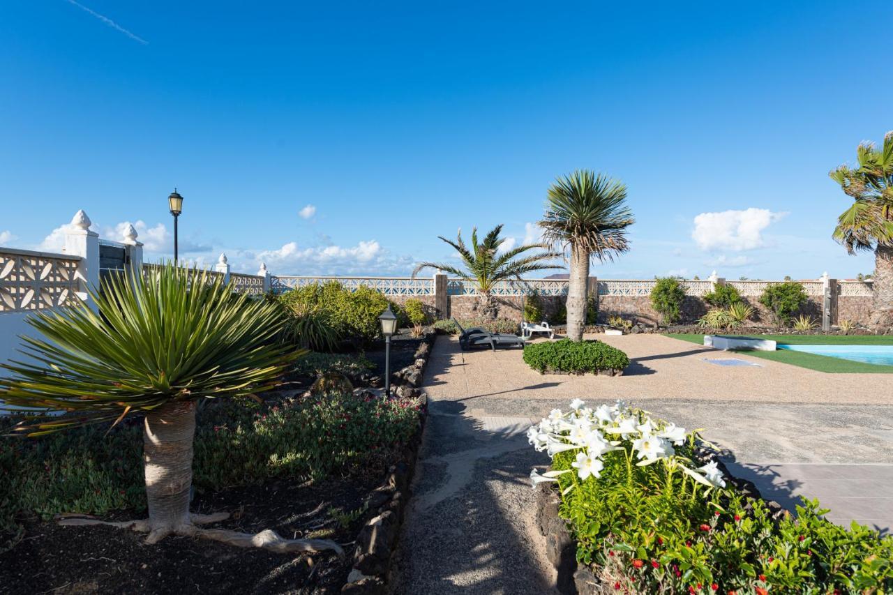 Homeforguest Apartment With Pool And Terrace 1 Min From The Beach كوراليهو المظهر الخارجي الصورة